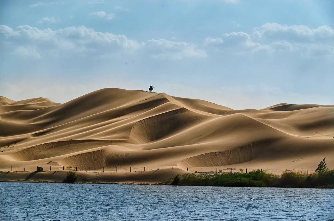乌海市地理位置面积人口_乌海市地形气候水文_乌海四季气候特点详解